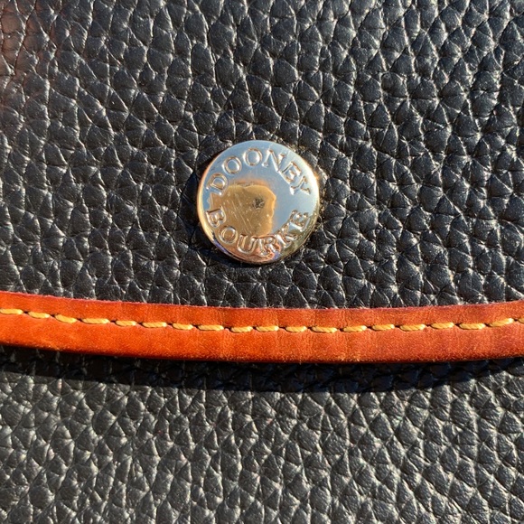 AUTHENTIC, VINTAGE DOONEY & BOURKE SMALL WRISTLET - Picture 3 of 8